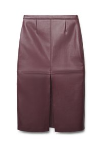 Gonna a matita in pelle borgogna con spacco frontale, dettagli plissettati in vita e texture liscia con una silhouette elegante.