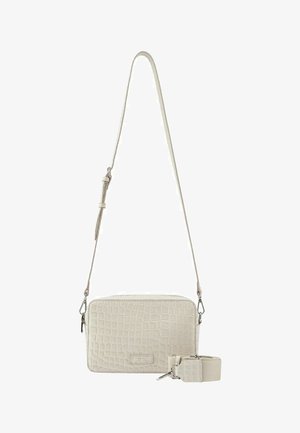 Borsa a tracolla beige con stampa a coccodrillo, di forma rettangolare, con tracolla regolabile e dettagli in metallo argentato. Texture liscia.