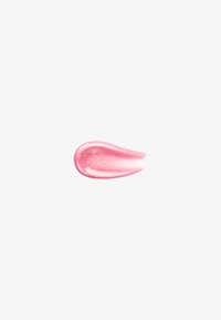 Trace de gloss à lèvres rose brillant avec de petites paillettes dorées et une texture lisse sur fond blanc uni.