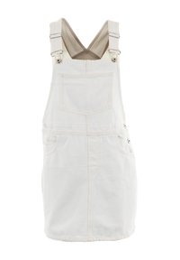 Vestido de tirantes de mezclilla blanca con herrajes plateados, tirantes ajustables y un bolsillo en el pecho. Presenta un corte recto y un diseño minimalista.