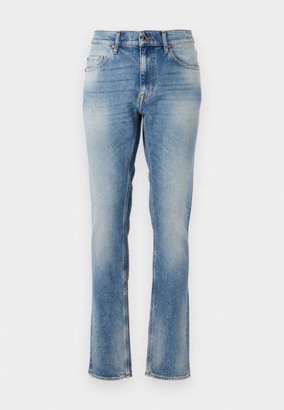 Lichtblauwe denim jeans met een rechte pijpdesign, met subtiele vervaging, vijf zakken en gestikte accenten bij de tailleband en de zoom.