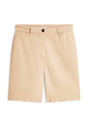 Beige op maat gemaakte shorts van lichtgewicht katoen, met een frontale knoopsluiting, zijzakken en een rechte pijp met een nette zoom.
