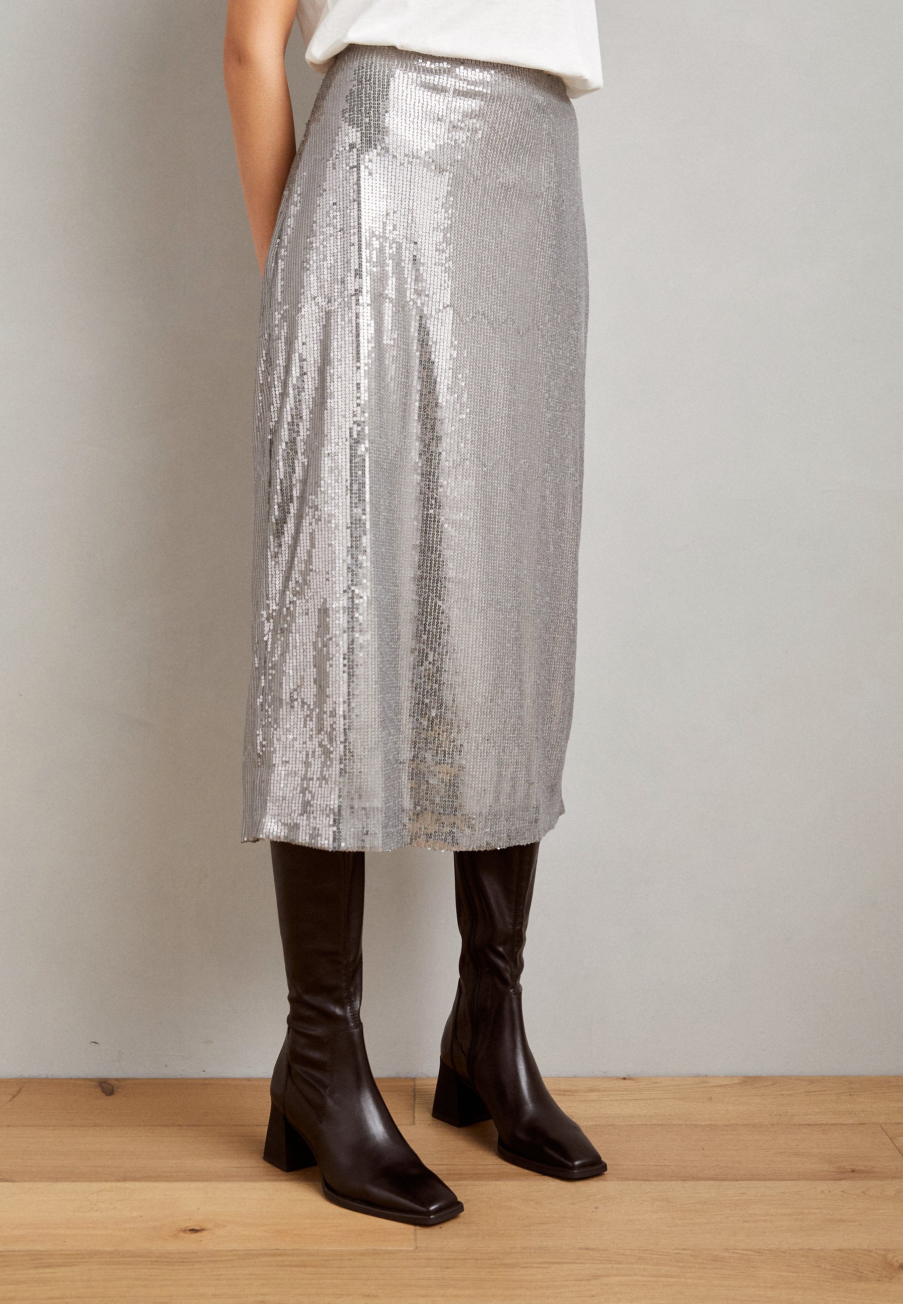 Jupe Crayon Pailletée Argent Vince Camuto - Taille 0 - Neuf Avec étiquettes