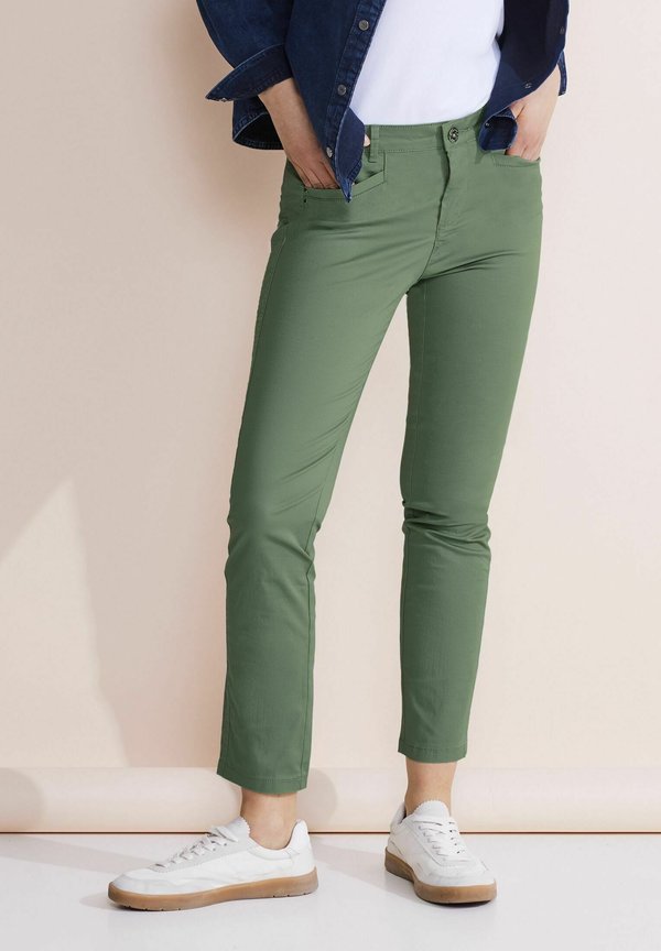 CASUAL FIT  - Jeans Slim Fit - grün