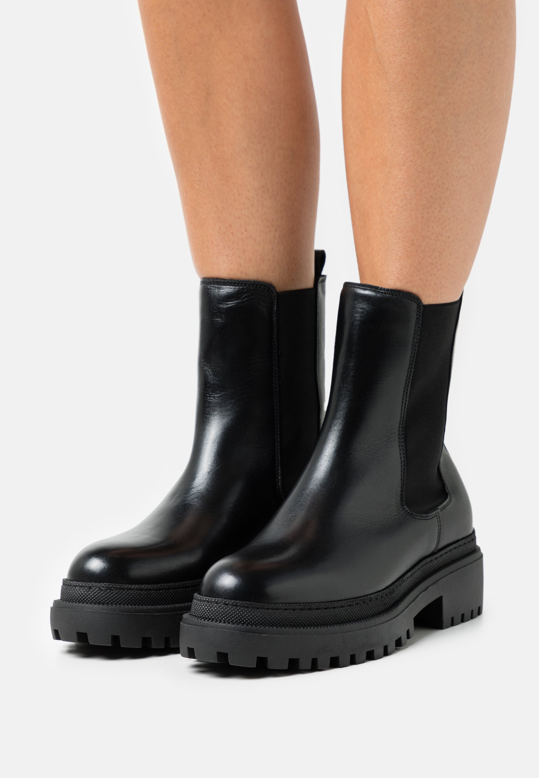 ZIGN Wide Fit Enkellaarsjes met plateauzool - black/Zwart - Zalando.nl