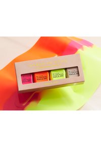 Nails Inc QUAD - Nail set - naked in neon