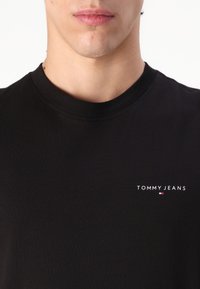 Thumbnail Image 7