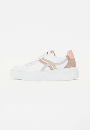 Trainers - weiss/gold/rame