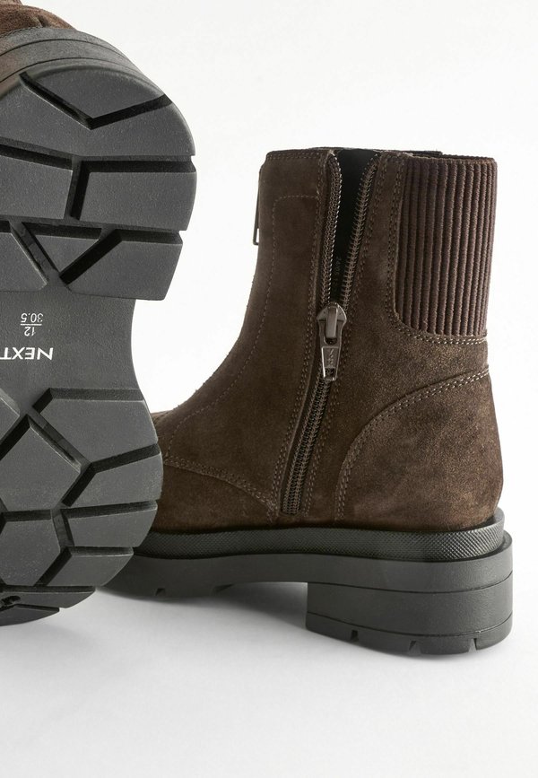 ZIP FRONT CHUNKY – REGULAR FIT – Stiefelette