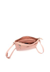 Růžová kožená crossbody taška se zipovým uzávěrem, která má několik přihrádek a odnímatelný popruh. Hladký povrch.