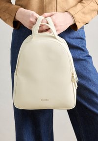 Hátizsák - off-white