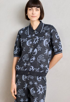 SHORT SLEEVE - Skjortebluse - cosmic sky spaced