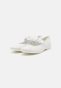 Primigi Ballerina med reim - white