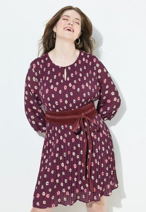 ONE SIZE FITS ALL - Taljebælter - dark claret