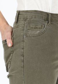 Seaside OREGON TWILL  - Jeansshort - olive
