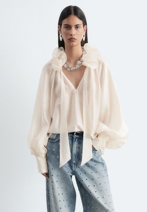 & OTHER STORIES, & OTHER STORIES RUFFLE NECK VOLUMINOUS BLOUSE - Blouse - white