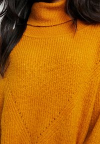 Object Trui - brown