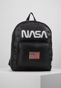 Urban Classics NASA PUFFER  - Mochila - black