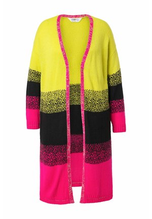 Strickcardigan mit offenem Vorderteil, verziert mit auffälligen Streifen in Gelb, Schwarz und Pink. Enthält strukturierte Muster und Kontrastbesatz entlang der Kanten.