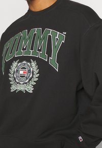 Tommy Jeans Sudadera - black