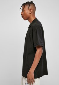 Urban Classics OVERSIZED  - Poloskjorter - black