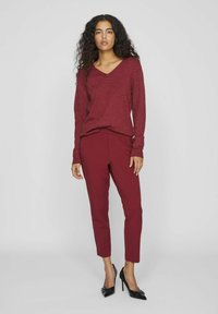 VILA VIRIL V-NECK L/S  NOOS - Stickad tröja - cabernet