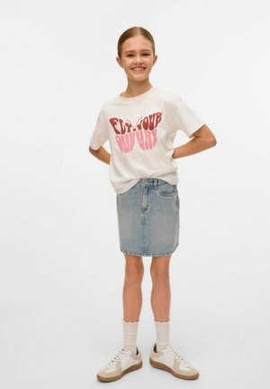 VMPALIN - Camiseta estampada - snow white