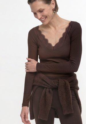 Rich & Royal, RICH & ROYAL LONGSLEEVE - Langarmshirt - chocolate torte