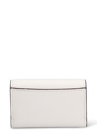 Witte leren portemonnee met strak ontwerp, contrasterende donkere stiksels, rechthoekige vorm en gladde textuur. Geen zichtbare metalen beslag of versieringen.