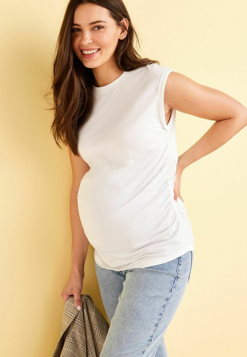 Next - MATERNITY RUCHED SIDE T-SHIRT - Jednoduché tričko - white, Zvětšit