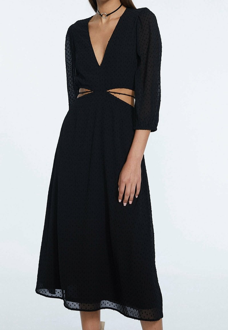 Stradivarius Robe de soirée - black
