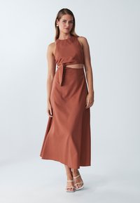 ST MRLO EVANDRA - Koktel haljina / svečana haljina - rust