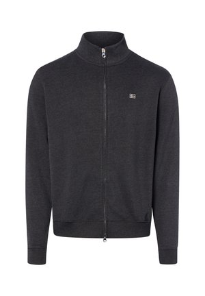 Dunkelgraue Jacke mit durchgehendem Reißverschluss, Stehkragen, gerippten Bündchen und Saum sowie kleinem weißem rechteckigem Logo auf der linken Brust.