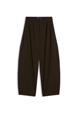 Pantaloni maro închis cu croială largă, cu pliseuri, găici pentru curea și închidere frontală cu nasturi.