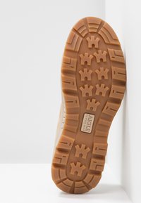 Aigle TENERE LIGHT Sneakers sand
