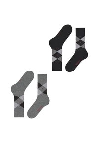 Chaussettes à motifs argyle en gris et noir avec des accents rouges. Une paire présente un design gris uni ; l'autre a un motif avec des diamants.