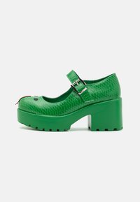 TIRA MARY JANE SHOES SASSY SNAKE EDITION - Platform magas sarkúk - green