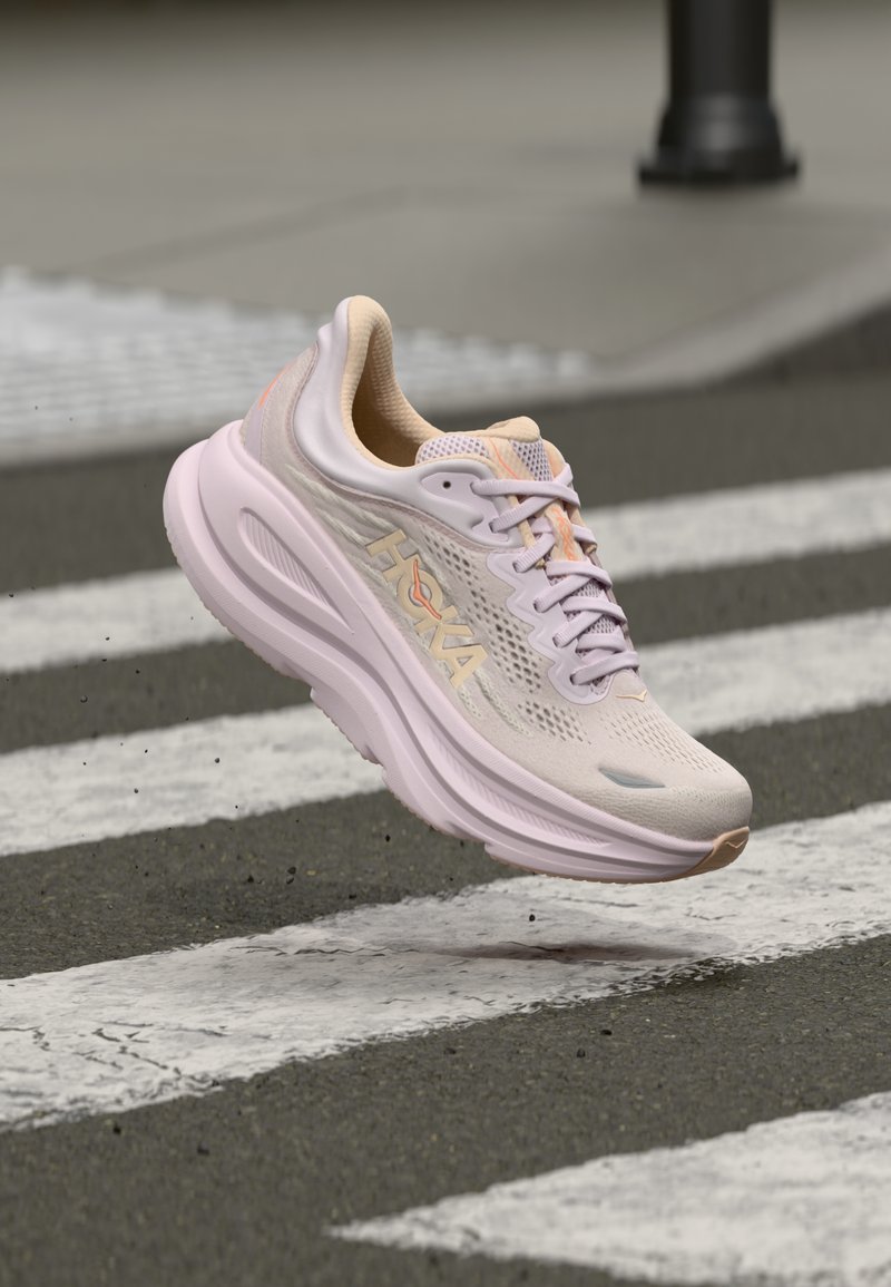 HOKA BONDI 9 - Scarpe da corsa su strada - lilac cream/tangerine glow ...