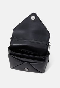 Love Moschino SMART DAILY BAG SWEET HEART - Taška s příčným popruhem - nero