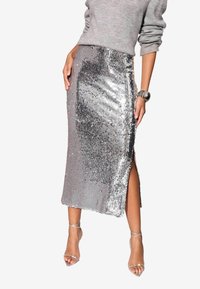 REGULAR FIT - MIDI - Pieštukinis sijonas - silver sequin