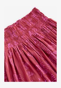 Wybrany, red pink