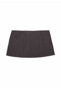 Schwarzer Minirock mit dezenten vertikalen Streifen, strukturiertem Design, glatter Textur und abgerundetem Saum. Zwei vordere Taschen sind sichtbar.