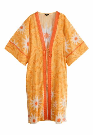 Oranžovo-biely župan v štýle kimona so vzormi slnka, širokými rukávmi a predným zaväzovaním.