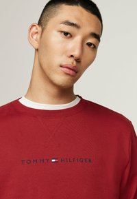 Tommy Hilfiger TRACK - Camiseta de pijama - regatta red