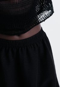 The Ragged Priest Sweter