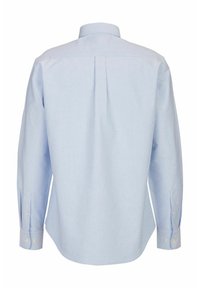 Lichtblauw overhemd met lange mouwen, voorzien van een gespreide kraag, rugplooien en knoopmanchetten. De stof lijkt glad met een subtiele textuur.