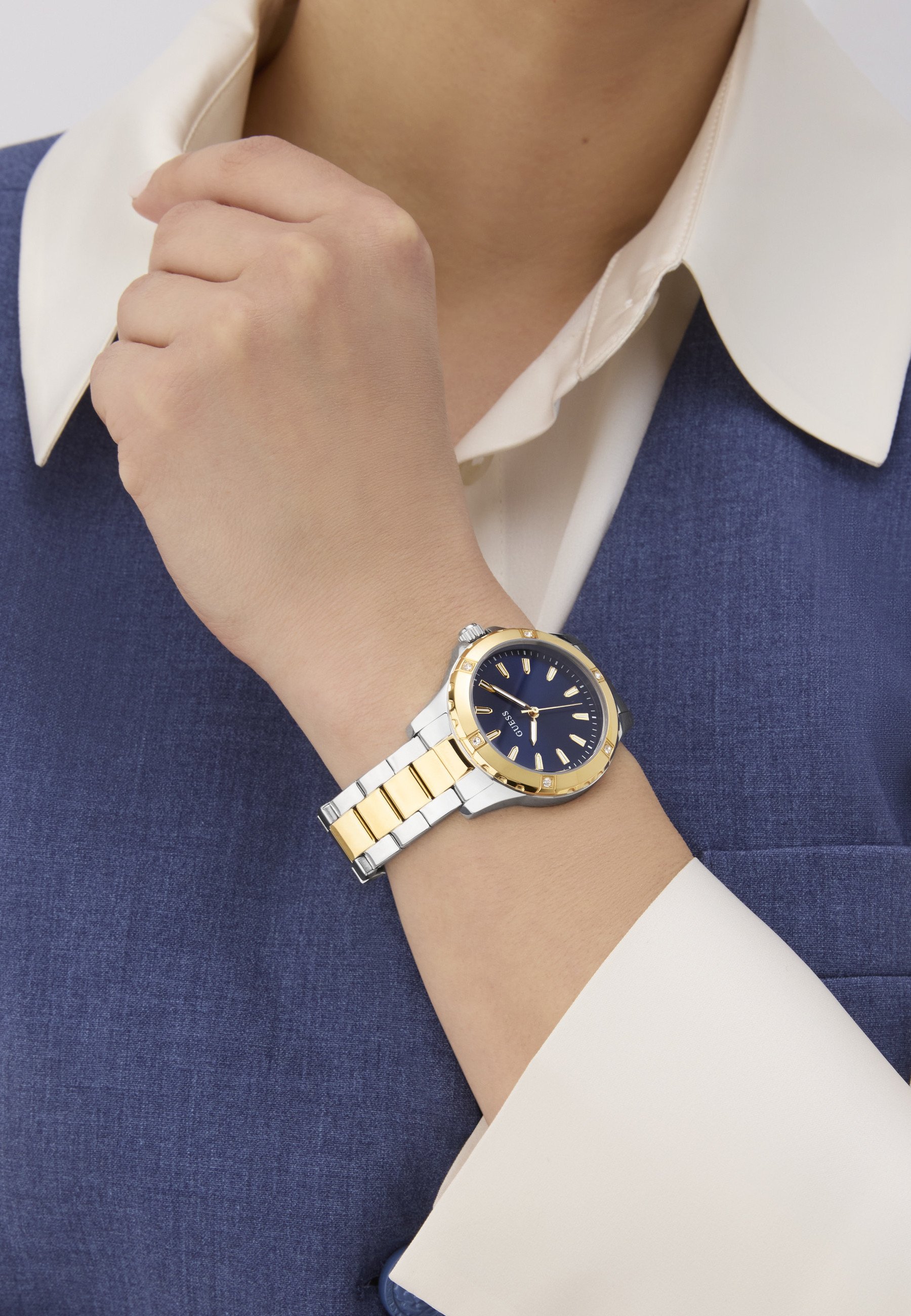 GUESS Orologio Uomo Acciaio: Quadrante Blu, Elegante E Sportivo (Resistente 5 ATM)