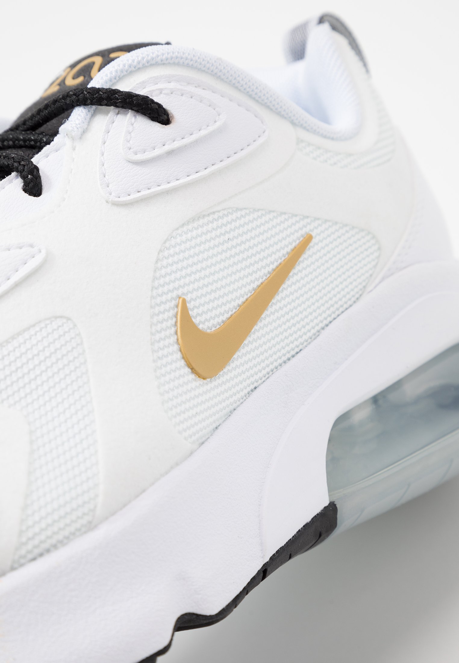 Nike Sportswear AIR MAX 200 Joggesko whitemetallic gold Nike Sportswear AIR MAX 200 Joggesko whitemetallic gold