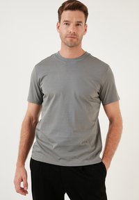 REGULAR FIT - Camiseta básica - blue grey