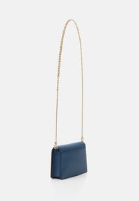 MICHAEL Michael Kors JET SET FLAP - Clutch - blue